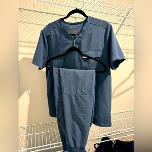 Men’s figs scrubs (scrub top/jogger set)